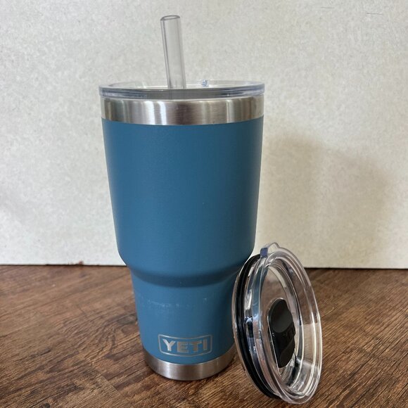 YETI 30 oz Tumbler - Picture 1 of 6